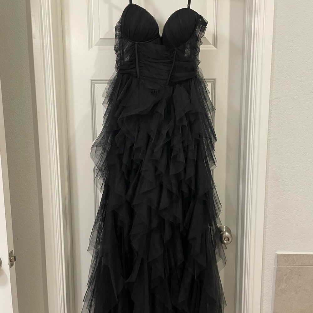 Windsor Black Ruffled Prom Dress
